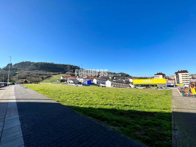 Foto 039a3b0c-f7a7-44e9-adf7-0da8f5fbd682. Local comercial a Corvera de Asturias