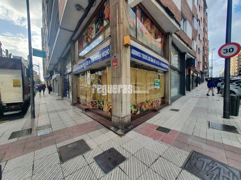 Foto d4c4dda8-7f6e-498a-9042-65a764d3f740. Alquiler local comercial local en alquiler en Centro en Avilés