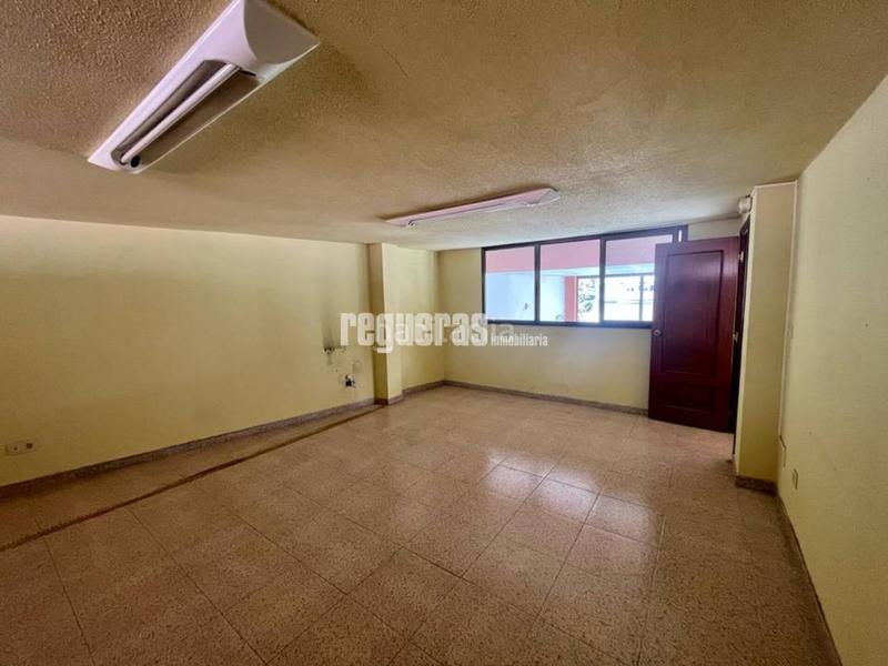 Foto 5c050452-89f1-4467-a48d-94fd3ef4e15f. Alquiler local comercial local con nave en alquiler en Castrillón