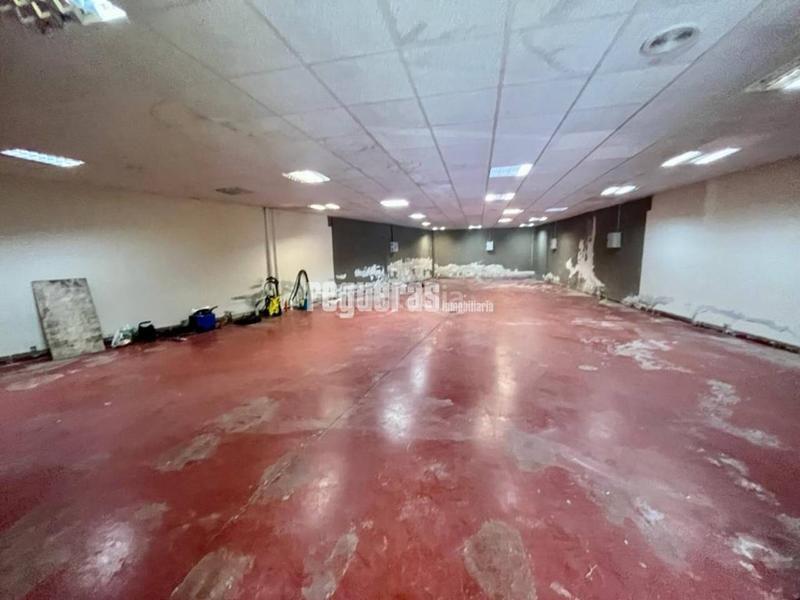 Foto b385f08d-4bd8-4c40-a2d7-ef8772f19dd8. Alquiler local comercial local con nave en alquiler en Castrillón