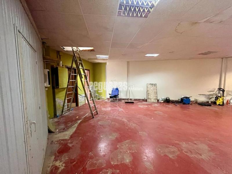 Foto afbd6493-5228-4c96-b62c-aa50c121a5ea. Lloguer local comercial a Salinas Castrillón