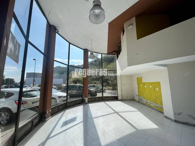 Foto f1b29dab-699a-4ae1-b0cb-5d08ff6351fb. Lloguer local comercial a Salinas Castrillón