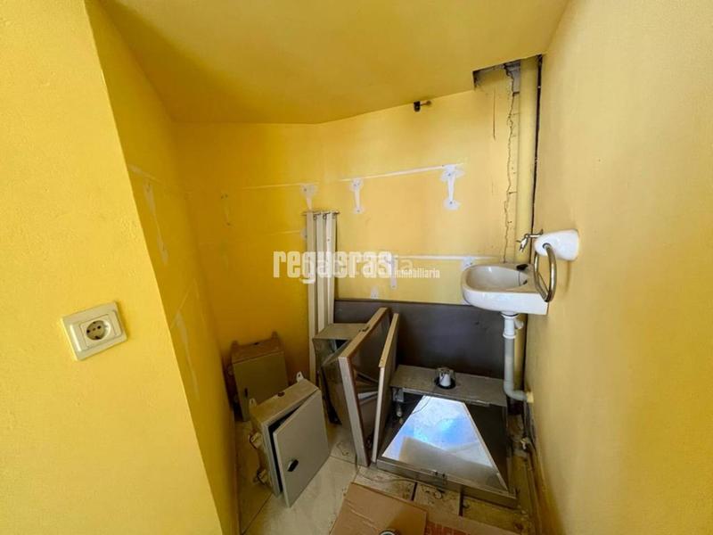 Foto e296b20b-91c4-465d-a88d-1c315723726e. Rent business premise in Salinas Castrillón