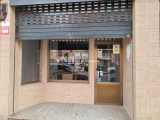 Affitto Locale commerciale in Castillo de gauzon 12. Local en alquiler en piedras blancas