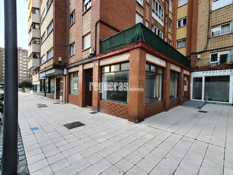 Foto d56406cb-cc42-4061-bb22-794cd7e1fbf2. Local comercial a El Carbayedo - El Quirinal Avilés