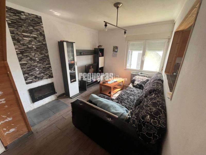 Foto 3af436d1-6442-4ab3-8a5b-630541513f23. Haus mit heizung in Pillarno Castrillón