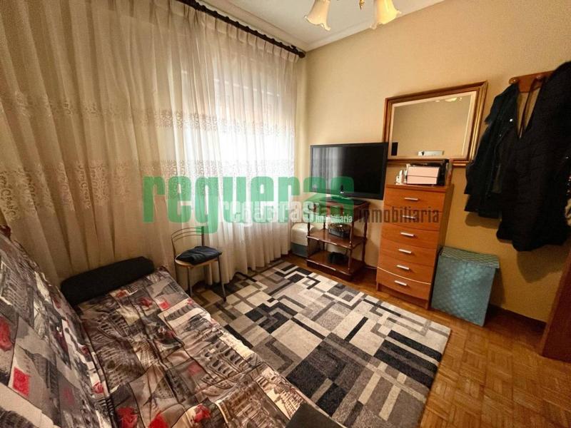 Foto 10cea6e2-c1e0-4ed8-9e5f-6a41864043a2. Pis amb calefacció a Versalles Avilés