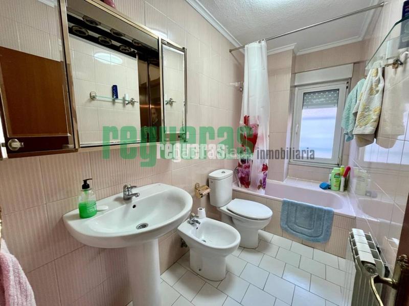 Foto f3ab5d7e-135a-43b5-acf8-747a15ca2fc7. Pis amb calefacció a Versalles Avilés