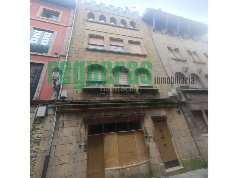 Foto acdfdaba-aac6-426f-85cb-8ad7cd718d2f. Edifici a Centro Avilés