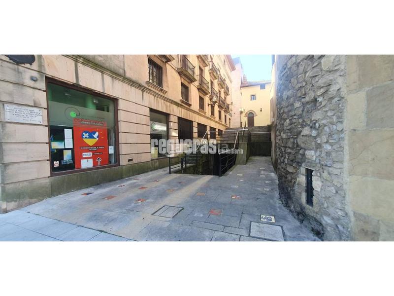 Foto e9493d86-f75c-4978-aa06-6fa88ea63674. Lloguer aparcament cotxe a Centro Avilés