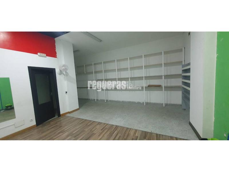 Foto 3ba96de7-e43f-4342-af85-0744644a43bd. Lloguer local comercial a La Magdalena Avilés