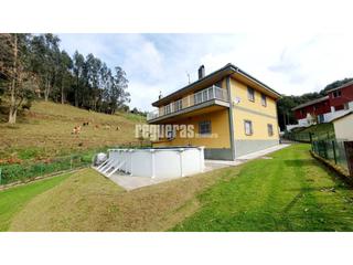 Xalet  Capilla. Chalet foncubierta