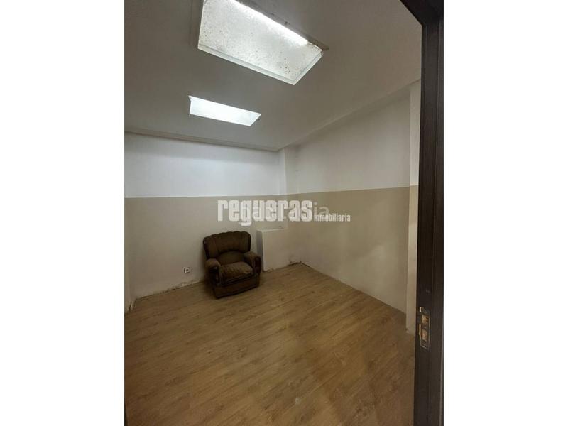 Foto a76d5d91-d7cc-4007-8023-3dd3a0371e6c. Oficina a Centro Avilés