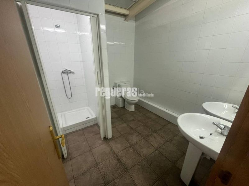 Foto 8caf2d45-4817-4330-9997-74a16ebe9551. Lloguer local comercial a Centro Avilés