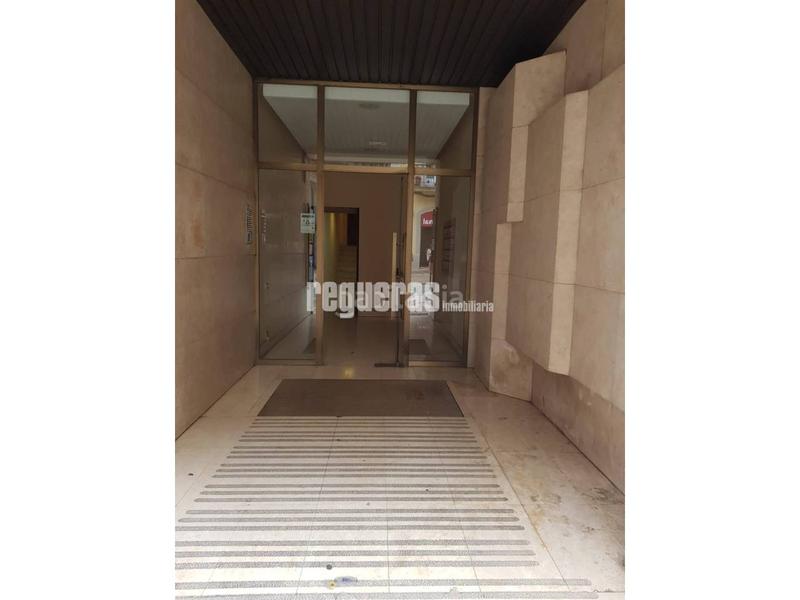 Foto cd7a9711-3d96-4135-93a6-61077ae91e7b. Oficina amb calefacció a Centro Avilés