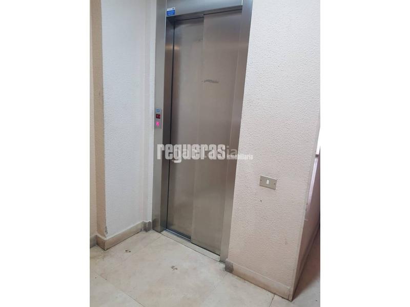 Foto dc5e5ec0-2c4a-436d-a49a-176a897a5ea3. Oficina amb calefacció a Centro Avilés