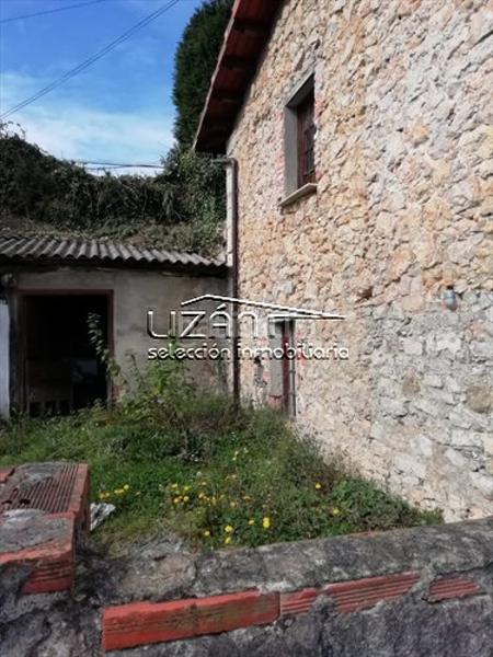 Foto 4095d319-d38a-4c30-981d-07d809bc00a4. Casa bifamiliare con parcheggio in Parroquias Sur - La Manjoya Oviedo