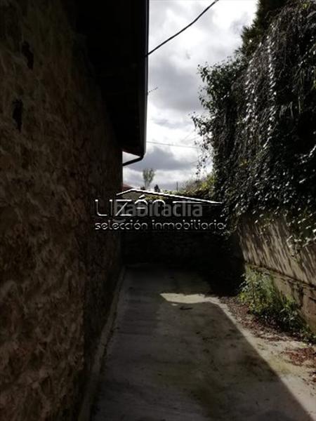 Foto 732610c8-262a-42f3-b64d-df9c4468ceae. Casa bifamiliare con parcheggio in Parroquias Sur - La Manjoya Oviedo