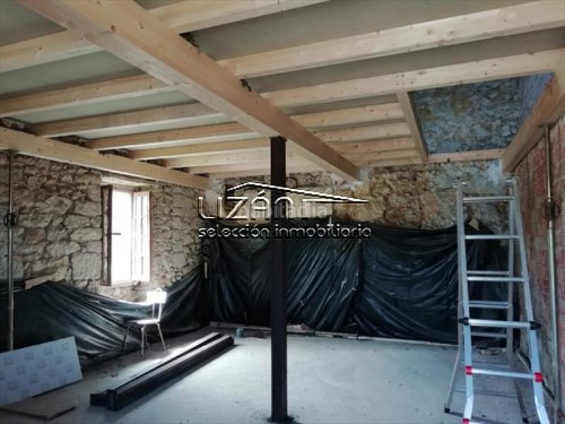 Foto 7c5c255d-4741-4752-a54e-f6270045a178. Casa bifamiliare con parcheggio in Parroquias Sur - La Manjoya Oviedo