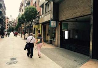 Lloguer Local Comercial  Oviedo - calle 9 de mayo. Se alquila local, almacen, centro oviedo, c 9 de mayo