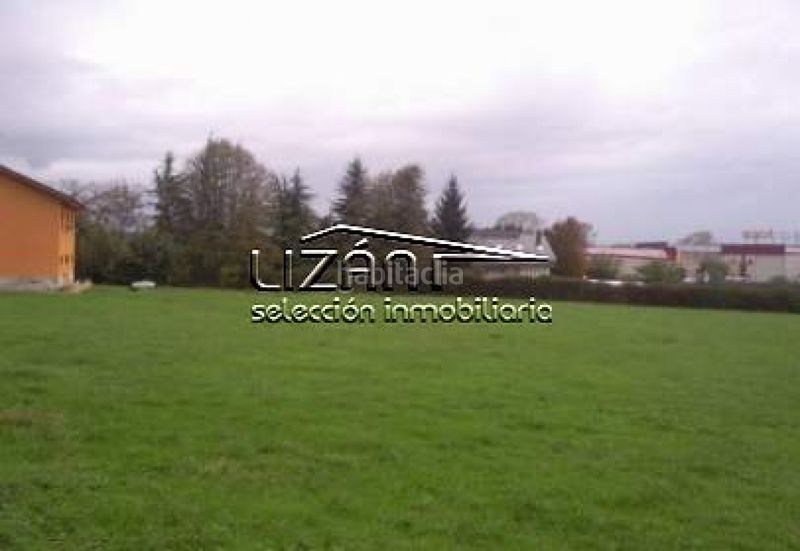 Foto fef4f8e9-c4d5-41ce-a29c-b378bcb54874. Finca rústica a la pola Siero Siero