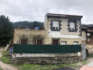 Maison jumelée à San Claudio - Trubia - Las Caldas. Oportunidad !!! se vende casa para rehabilitar en trubia