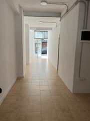 Local Comercial en Oviedo - calle los Pilares