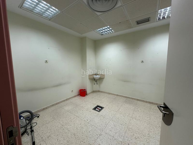 Foto 017385ca-6f18-4d21-bd26-c0596bd224e2. Lloguer local comercial a Masip Oviedo