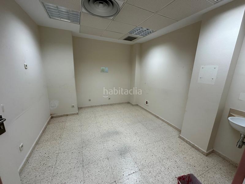 Foto a59714a5-02f7-417e-aec8-3c7d487eae68. Lloguer local comercial a Masip Oviedo