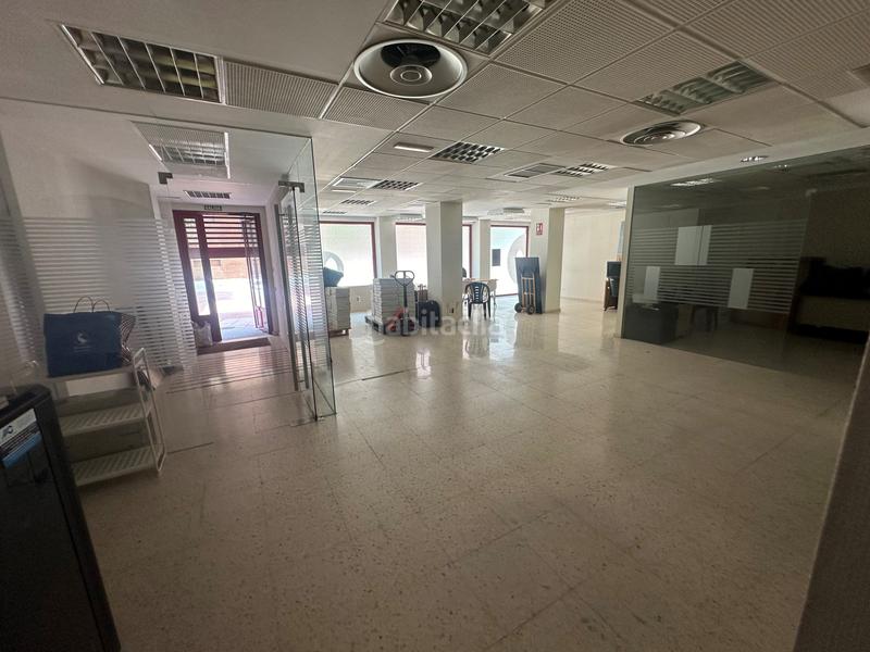 Foto da58e59e-7d6c-4373-be65-f138e42c5774. Location local commercial dans Masip Oviedo