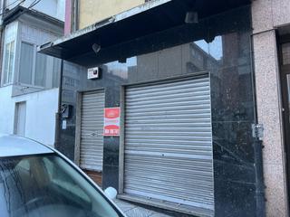 Pis  Moreda - calle conde de guadalhorce. Se vende piso para reforma completa y bajo comercial con sótano