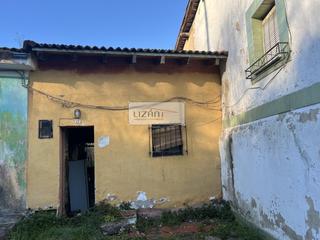 Casa  Oviedo - aldea el caldero. Casa adosada en venta con tejado nuevo y con reforma necesaria e