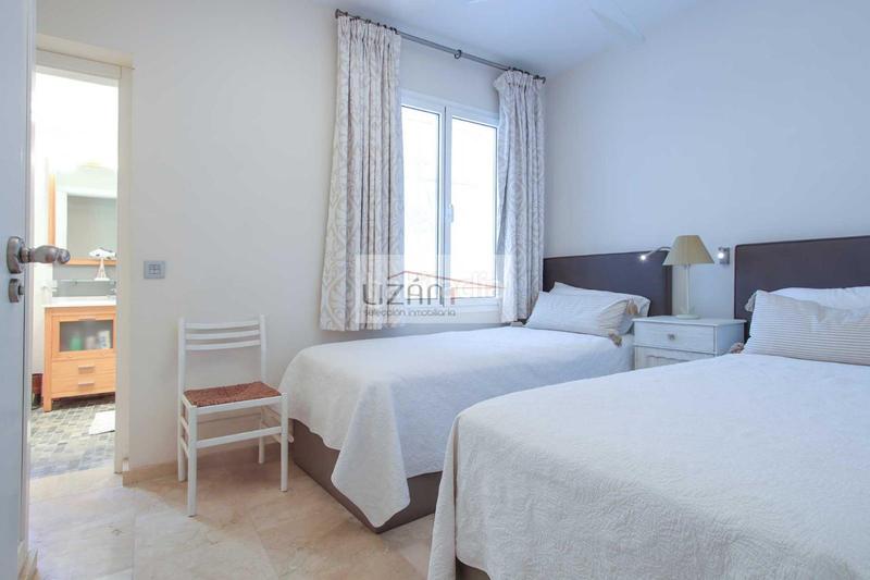 Foto 0804c6a0-4927-44b3-a307-bd0976abb85c. Casa se vende espectacular chalet nueva alcantara en Marbella