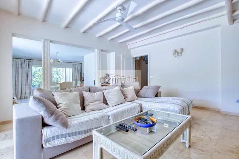Foto 519e2e3a-e75d-4608-a06a-9dfa318ca767. Casa se vende espectacular chalet nueva alcantara en Marbella