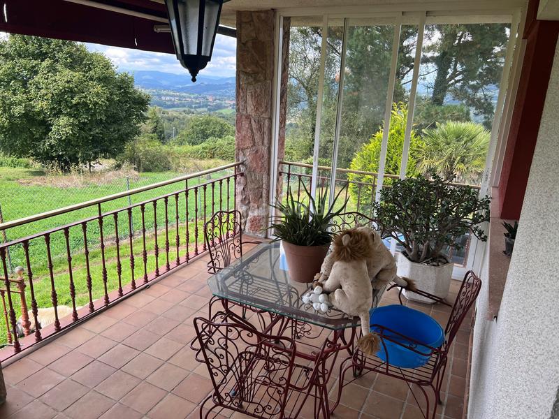 Foto 1381abc7-16e0-442d-8c49-21ae5cd14673. Maison avec chauffage parking dans Buenavista Oviedo