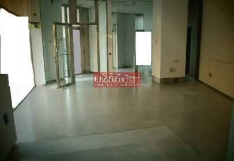 Foto a368aac5-32d5-4b2b-a017-16d03ec7588c. Lloguer local comercial a Cerdeño - El Palais - Mercadín Oviedo