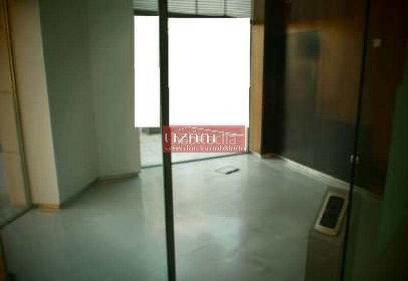 Foto d0c758a5-38ec-4a81-a17d-52ada7302457. Rent business premise in Cerdeño - El Palais - Mercadín Oviedo