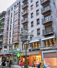 Rent Office space in Oviedo - calle uria 36. Se alquila oficina en el centro de oviedo, calle uria, frente el