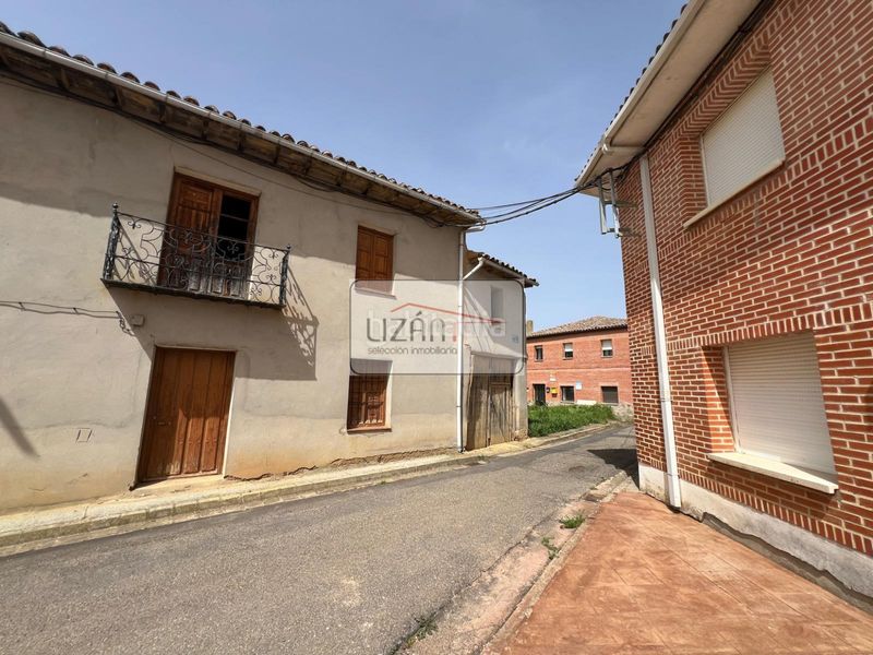 Foto 9a8a2ea0-2c18-4105-ad59-16859fdaa146. Casa a Sahagún