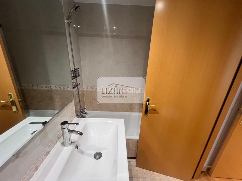 Foto 1f3b1c9d-4b18-4ca8-a310-84a22a0d7bc4. Pis amb aparcament a Ventanielles Oviedo