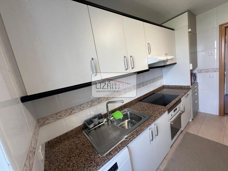 Foto e8b46f14-a192-458b-9e56-8ec2b632cc68. Pis amb aparcament a Ventanielles Oviedo