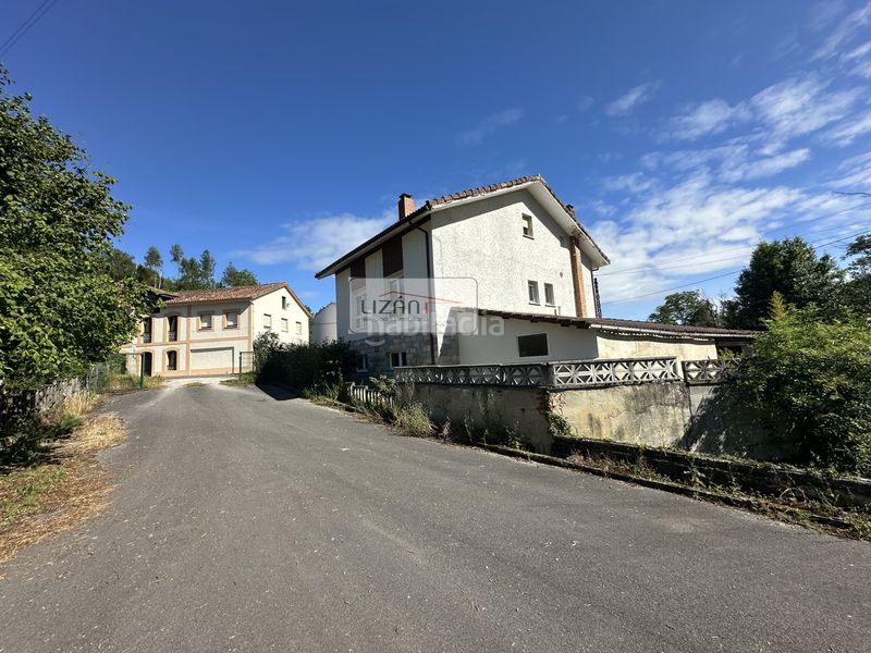 Foto 9e0a9b33-652e-43e0-b258-466c7610139d. Casa amb calefacció a Carbayin-Lieres-Valdesoto Siero
