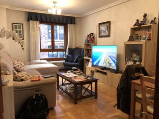 Location Appartement  Oviedo - los avellanos. Se alquila piso amueblado en el centro de oviedo, c  avellanos 3