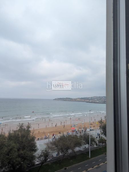 Foto 95f1975d-36ff-4554-b9b6-23af61a65e4d. Alquiler piso alquiler de temporada eres estudiante o docente ? vive frente al mar en gijon ! en Gijón