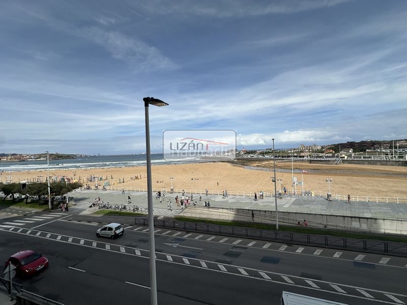Foto 9afdedb0-cd1f-4092-8226-1e9053eb5cdd. Pis amb calefacció aparcament a La Arena Gijón
