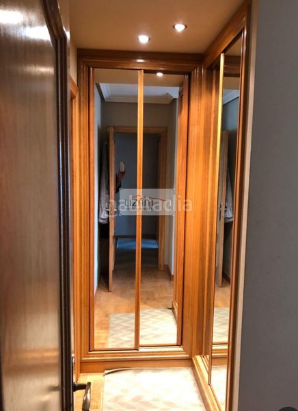 Foto d63b1348-c528-4105-b3e2-1e31653ebf4e. Pis amb calefacció aparcament a Santo Domingo - El Campillín Oviedo