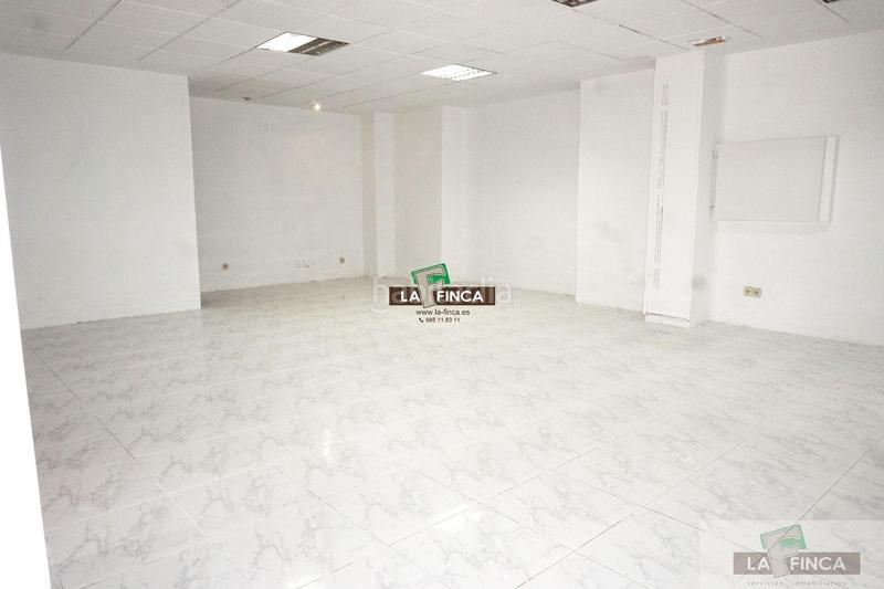 Foto a8cef2ed-8fcf-46e5-8955-9fd1ad3fe231. Location local commercial dans Milán - Pumarín Oviedo