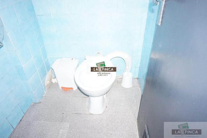 Foto 495c90eb-de0a-4bd3-a897-26d54bca5bd3. Location local commercial dans Teatinos - Los Prados Oviedo