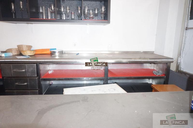 Foto cb974017-1f85-4cf1-ba83-6a67c7c76305. Rent business premise in Teatinos - Los Prados Oviedo