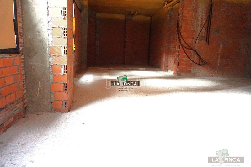 Foto d6faac09-7888-4c75-97fd-99b43267cbe7. Location local commercial dans Milán - Pumarín Oviedo